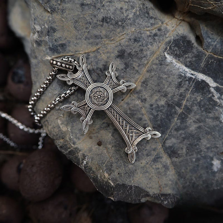 Christianartworkshop 925 Sterling Silver Celtic Crucifix Necklace: A Timeless Blend of Faith and Artistry