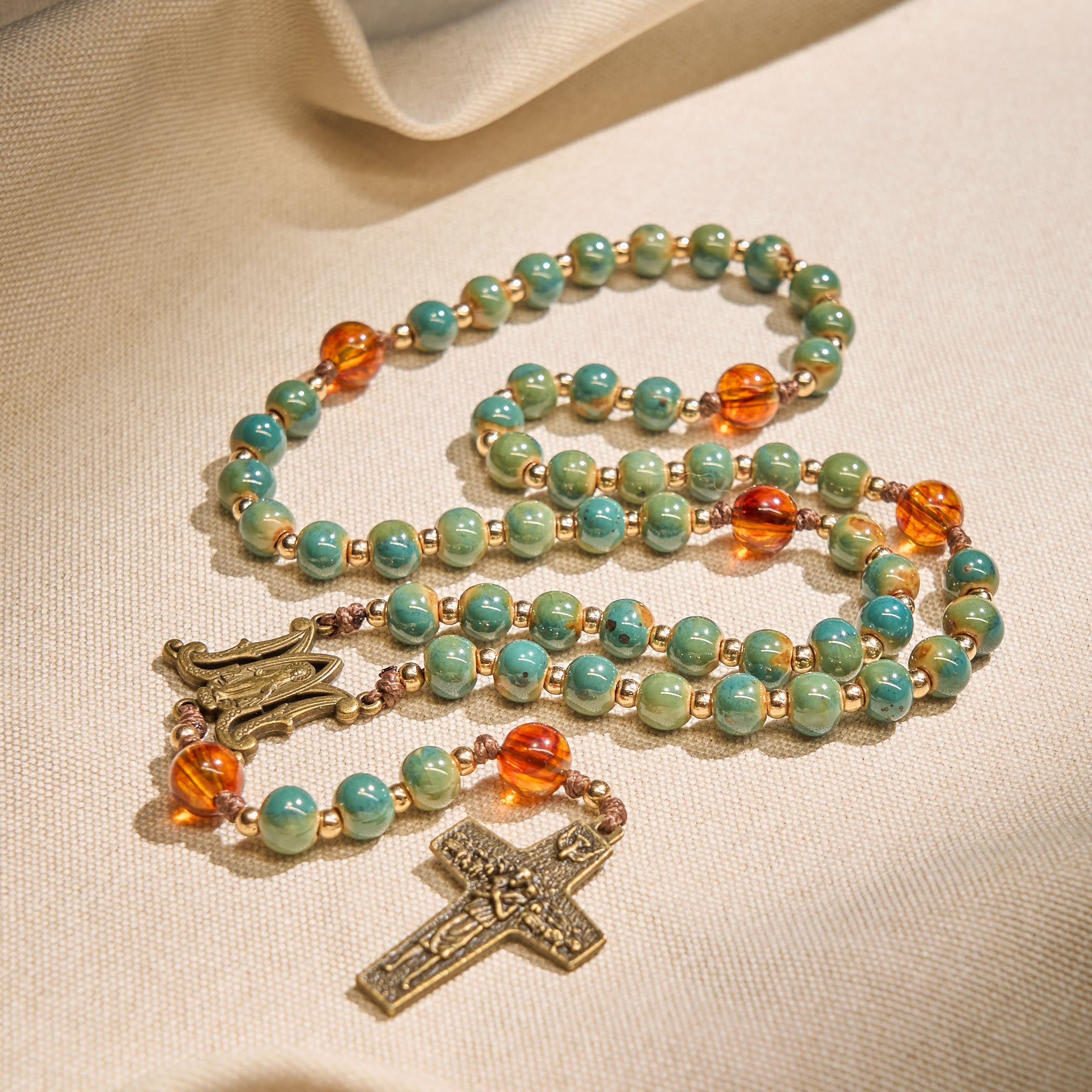 健康アクセサリー MiRaKuRu PLUS Handcrafted Green Ceramic Rosary with Miraculous Medal & Amber