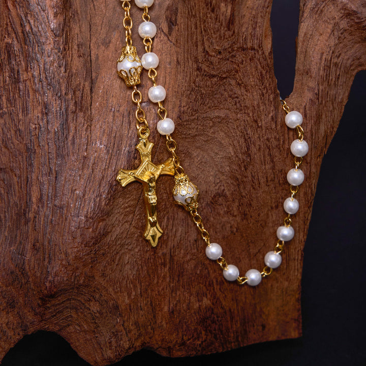 ChristianartworkshopSt. Benedict Medal & Crucifix of 6 mm Round White Pearl Alloy Chain Rosary