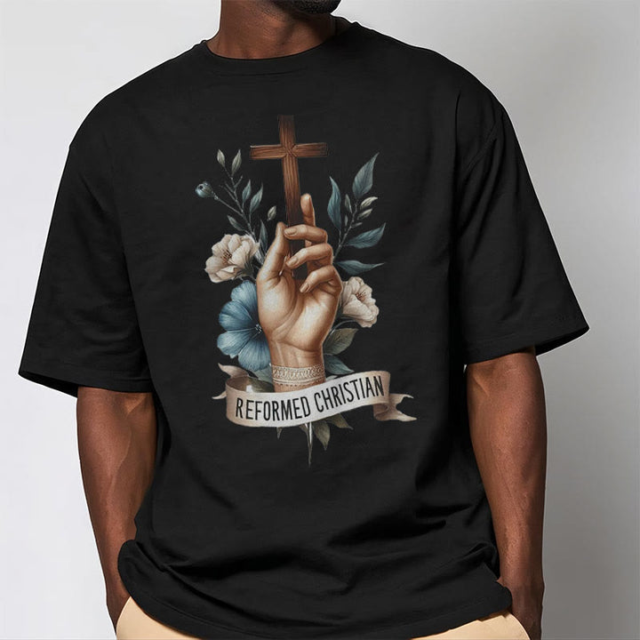 Christianartworkshop Classic Style A Devout Hand Holding the Cross Short Sleeve Washed T-shirt