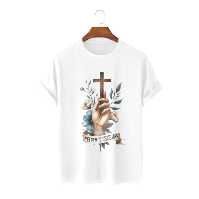 Christianartworkshop Classic Style A Devout Hand Holding the Cross Short Sleeve Washed T-shirt