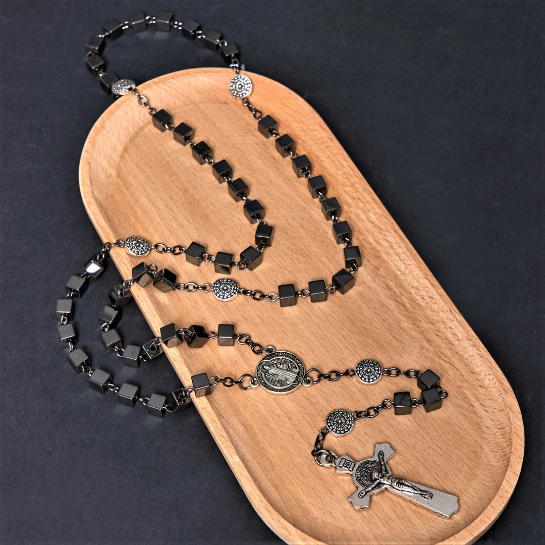 Christianartworkshop St. Benedict Medal & Crucifix of 6 mm Square Black Gallstone Alloy Chain Rosary