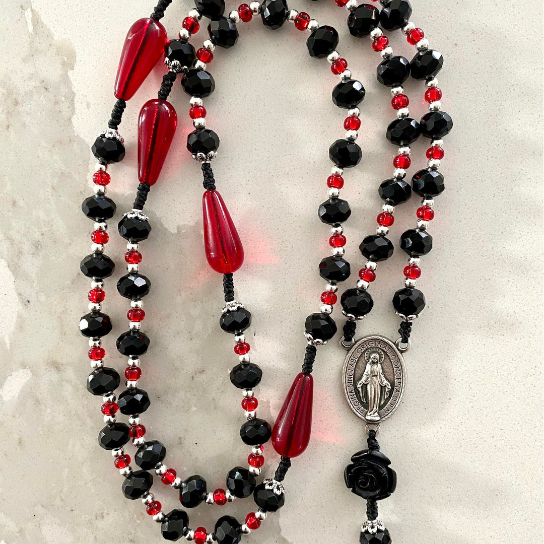 Christianartworkshop Miraculous Medal & Crucifix of 6 mm Polyhedron Black Red Acrylic Nylon Cord Rosary