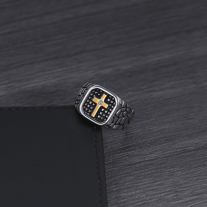 Christianartworkshop Classic Style Cracked Stone Pattern Cross Devine Faith Ring