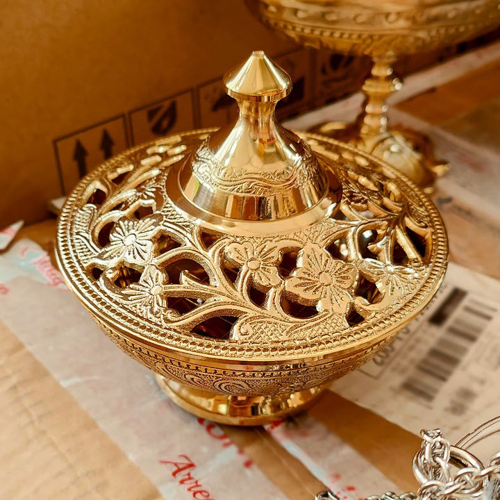 Christianartworkshop Elegant Golden Incense Burner: A Symbol of Reverence and Prayer