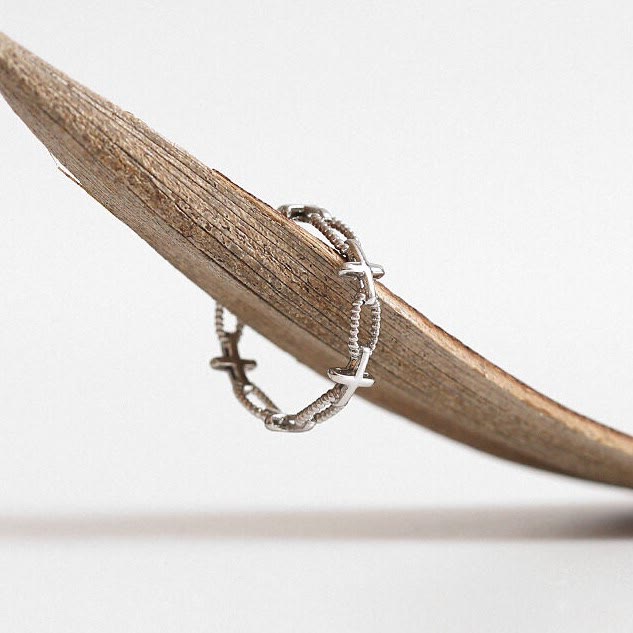 Christianartworkshop Minimalist Retro Style Cross Engraved Faith Ring - image 2