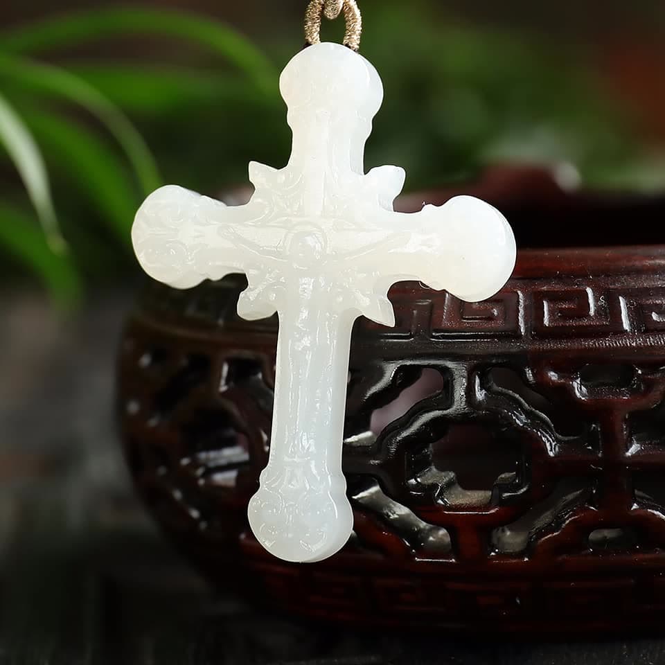 Christianartworkshop Serene Jade Carved Crucifix Pendant - Embodiment of Grace