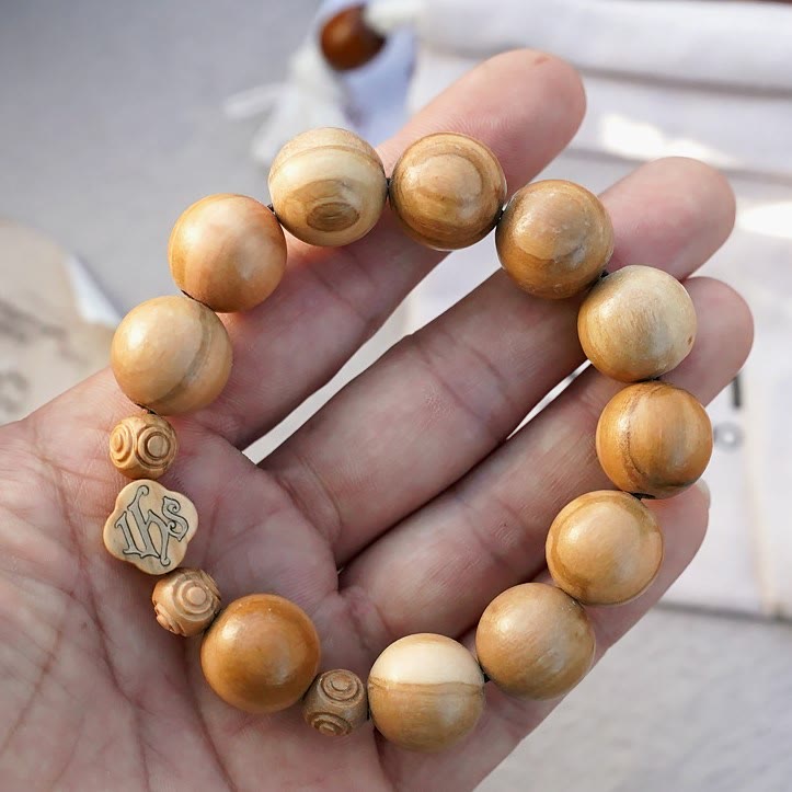 Christianartworkshop Olive Wood Bracelet Rose Rosary Portable Elastic Bracelet