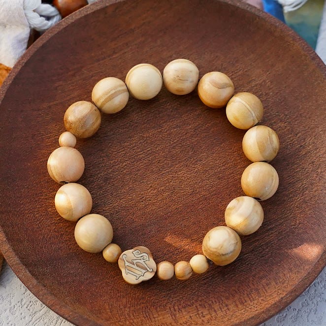 Christianartworkshop Olive Wood Bracelet Rose Rosary Portable Elastic Bracelet