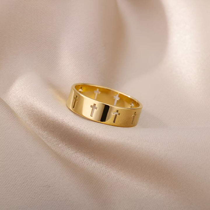 Christianartworkshop Divine Gold Cross Ring: A Simple Yet Deep Expression of Devotion