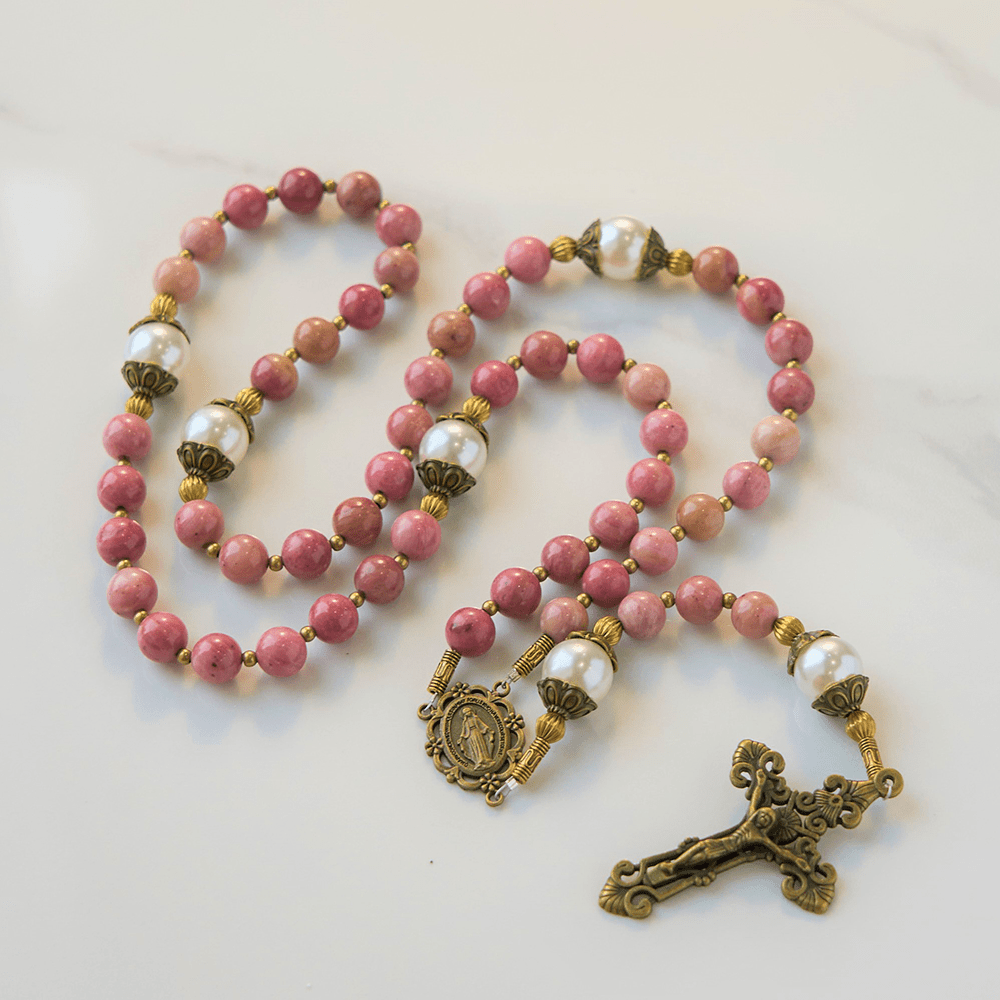 Christianartworkshop Jesus Is The Gift: Natural Red Wood Vein Stone Handmade Rosary with Gift Card - image 5