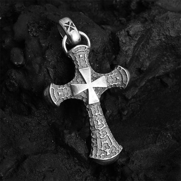 Christianartworkshop 925 Sterling Silver Classic & Vintage Crucifix Necklace: Blending Historical Aesthetics with Modern Craftsmanship