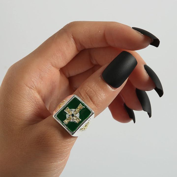 Christianartworkshop Vintage & Classic Crucifix Irish Celtic Blessing Ring: A Symbol of Elegance