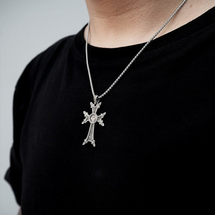 Christianartworkshop 925 Sterling Silver Celtic Crucifix Necklace: A Timeless Blend of Faith and Artistry