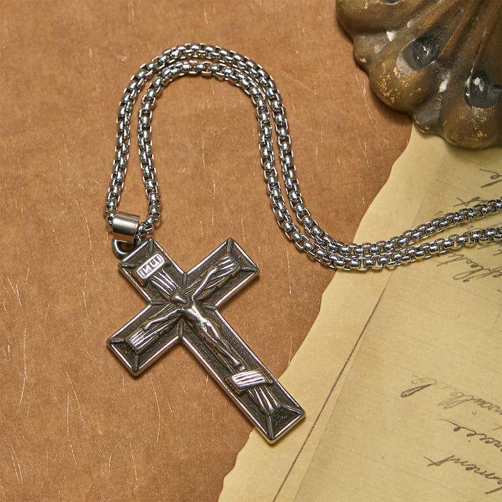 Christianartworkshop Retro Classic Style Crucifix Pendant Necklace: A Faithful Emblem