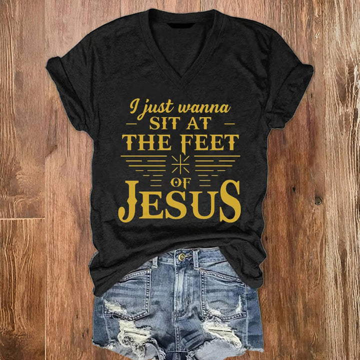 Christianartworkshop I Just Wanna Sit At The Feet of Jesus Print V-Neck T-shirt