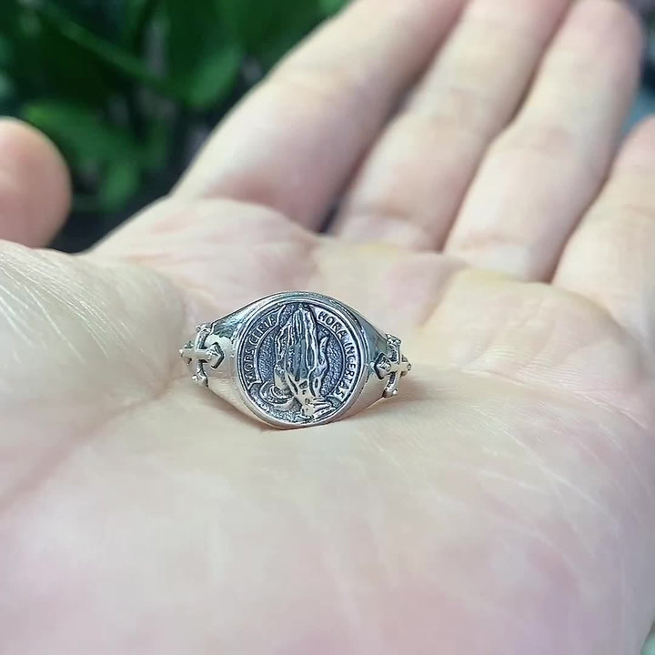 Christianartworkshop 925 Sterling Silver Vintage Style Intricate Carved Praying Hands Ring - image 7