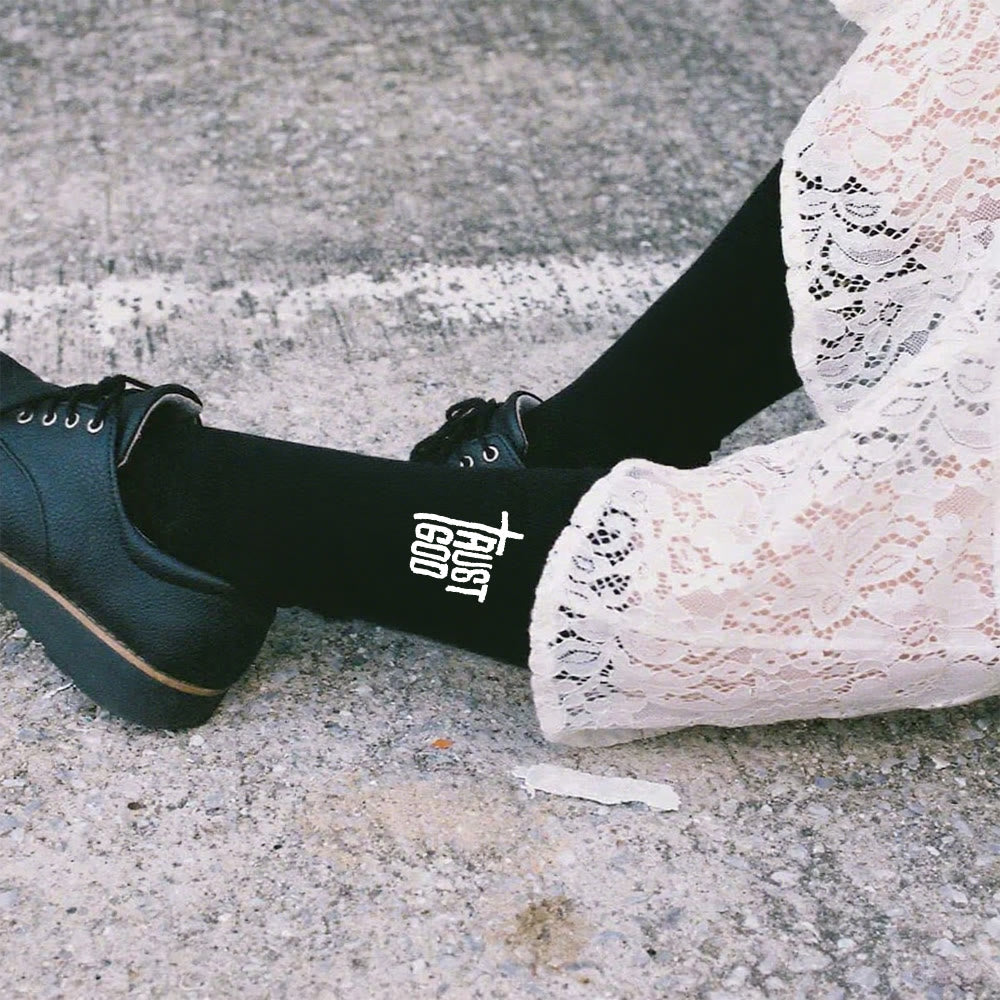 Christianartworkshop Trust God Cross-Design Faith Crew Socks: Walk Boldly with Christ - Black - Women (EU 36-39/US 8.5-9) - image 3