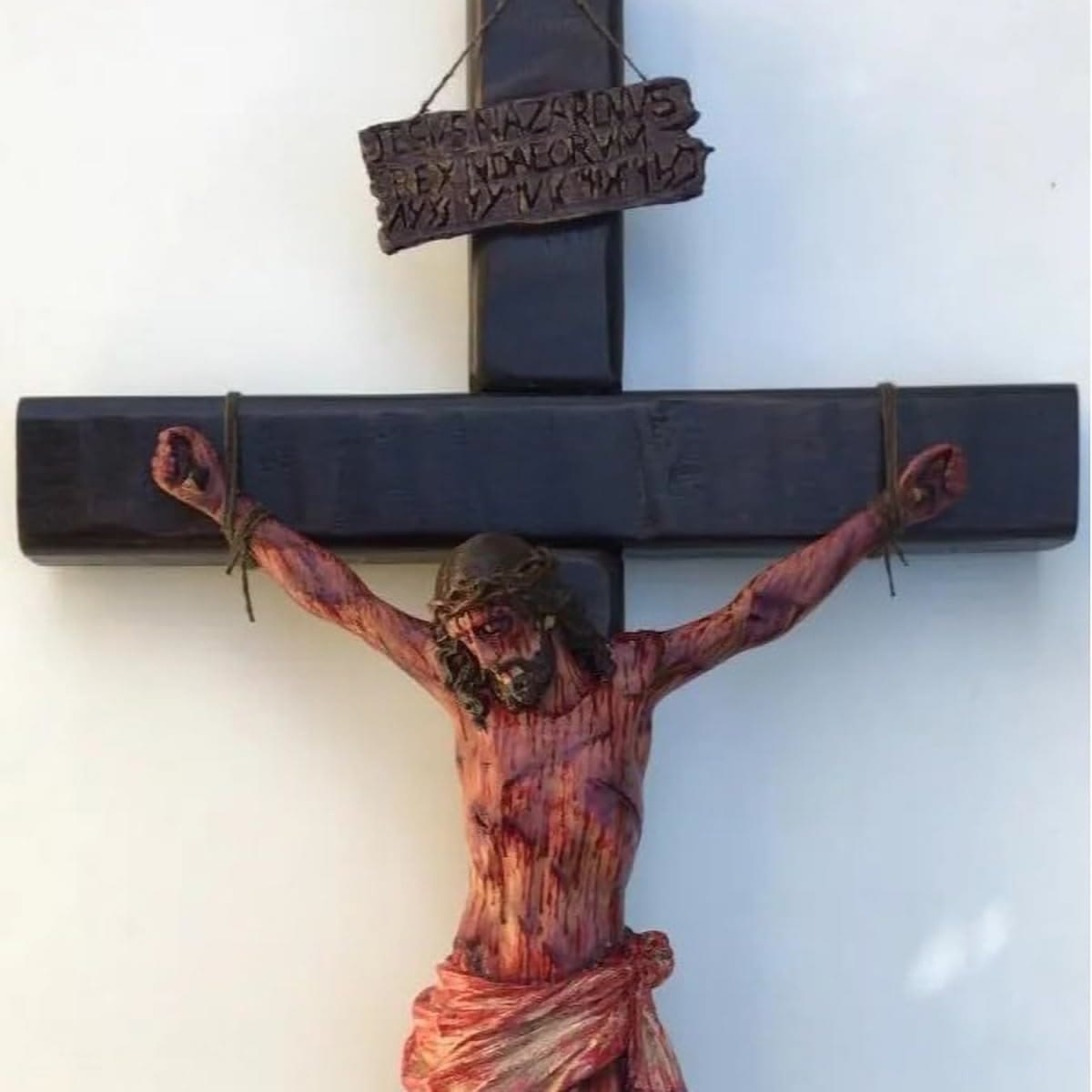 Christianartworkshop Realistic - Styled Crucifix Wall Sculpture: A Profound Symbol of Sacrifice