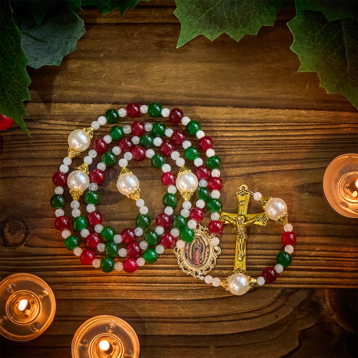 FREE Today: Holly Wreath Christmas Tricolor Beads Rosary: Celebrate the Holy Birth - Christmas Rosary - image 0