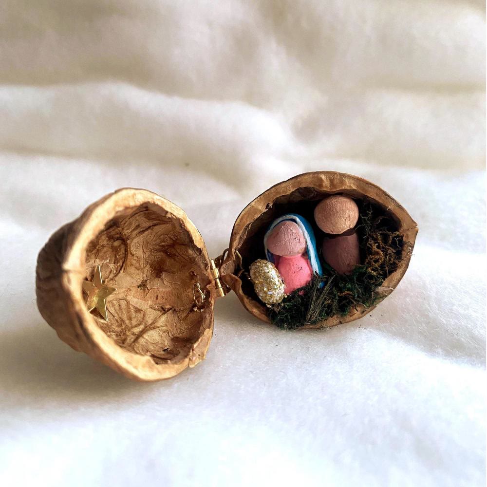 Christianartworkshop Walnut Shell Nativity Ornament: Miniature Holy Scene for Faith-Driven Decor - Walnut Nativity Scene - image 0