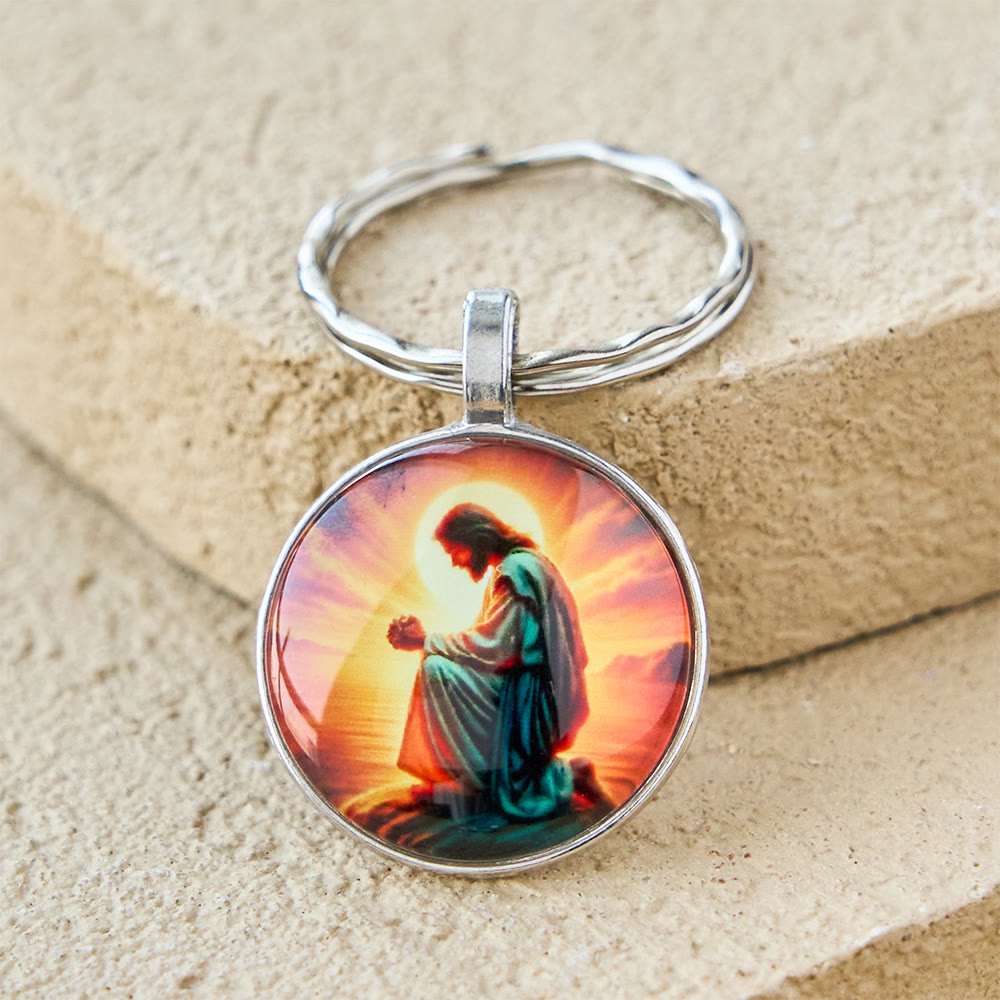 Christianartworkshop Classic Radiant Jesus Prayer Keychain: Timeless Emblem of Faith and Reverence - image 3