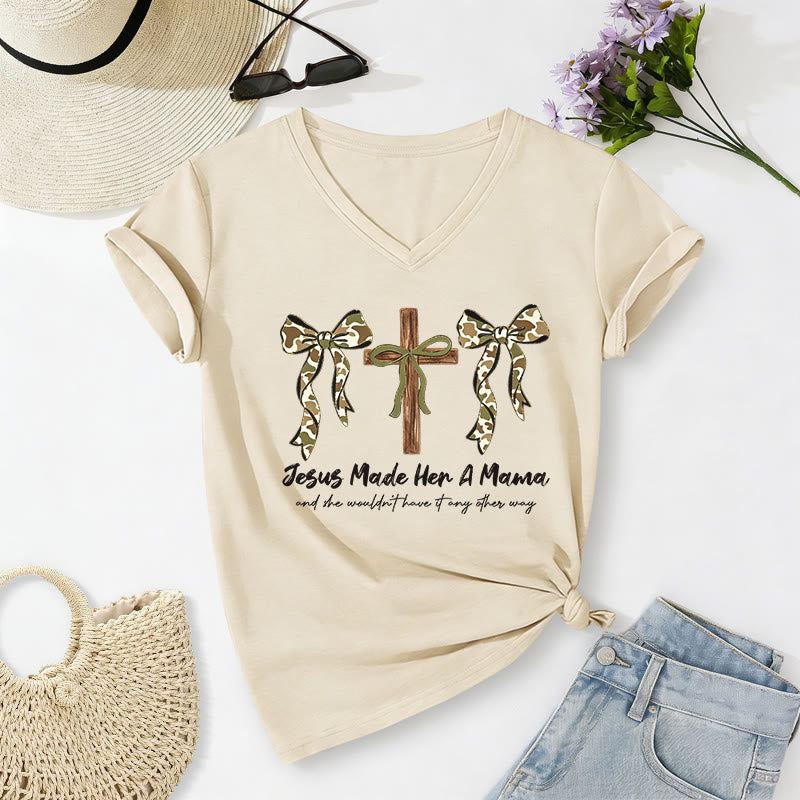 Christianartworkshop Jesus Made Her A Mama And She Wouldn't Have It Any Other Way Casual V-neck T-shirt - Beige - 2XL - image 6