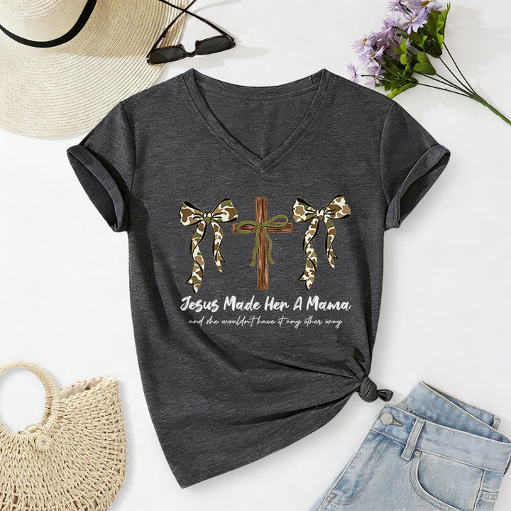 Christianartworkshop Jesus Made Her A Mama And She Wouldn't Have It Any Other Way Casual V-neck T-shirt - Dark Grey - 2XL - image 20