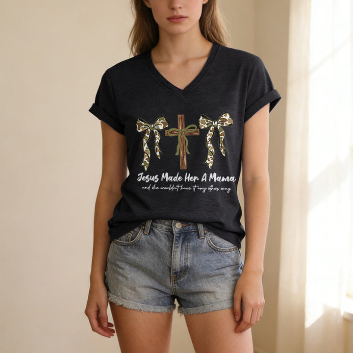 Christianartworkshop Jesus Made Her A Mama And She Wouldn't Have It Any Other Way Casual V-neck T-shirt - image 13