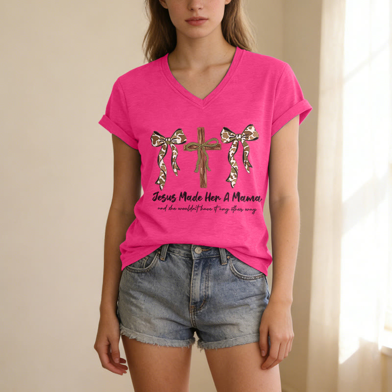 Christianartworkshop Jesus Made Her A Mama And She Wouldn't Have It Any Other Way Casual V-neck T-shirt - image 25