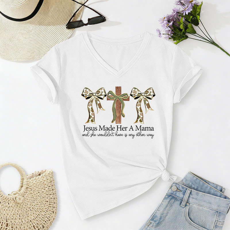Christianartworkshop Jesus Made Her A Mama Cross Bow Casual V-neck T-shirt - White - 2XL - image 4