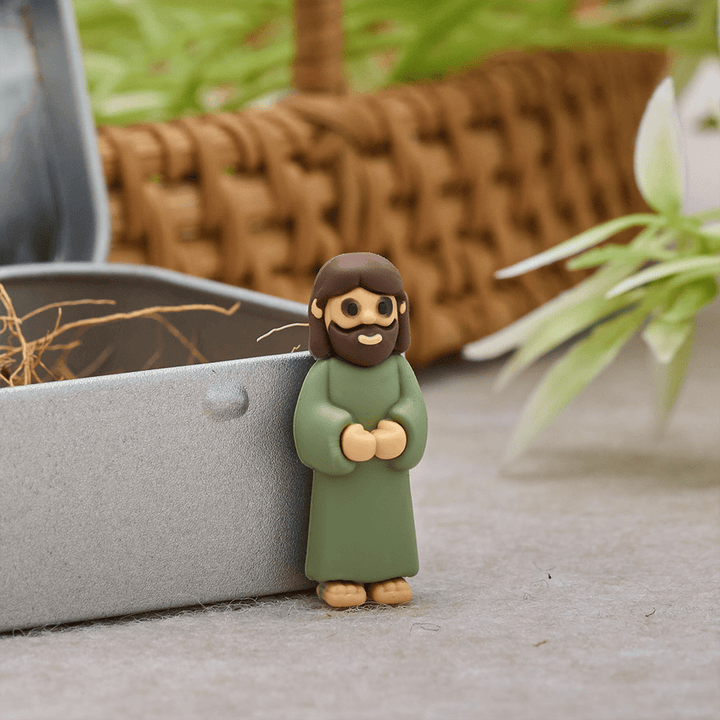 Christianartworkshop Good Friday Crucifixion Scene Mini Figurine Set with Portable Tin Box: A Symbol of Sacrifice - image 6