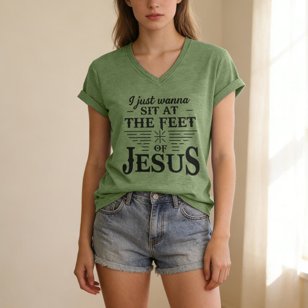 Christianartworkshop I Just Wanna Sit At The Feet of Jesus Print V-Neck T-shirt - image 13