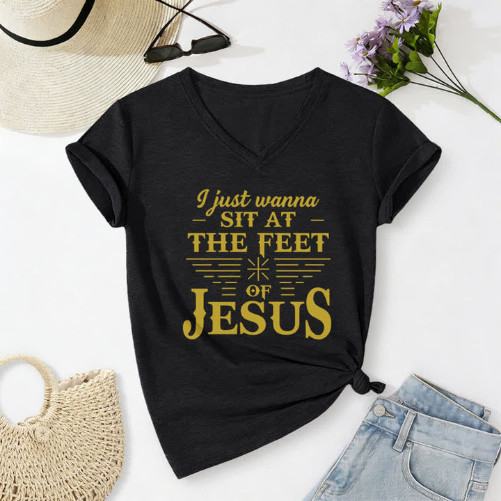 Christianartworkshop I Just Wanna Sit At The Feet of Jesus Print V-Neck T-shirt - Black - 2XL - image 2