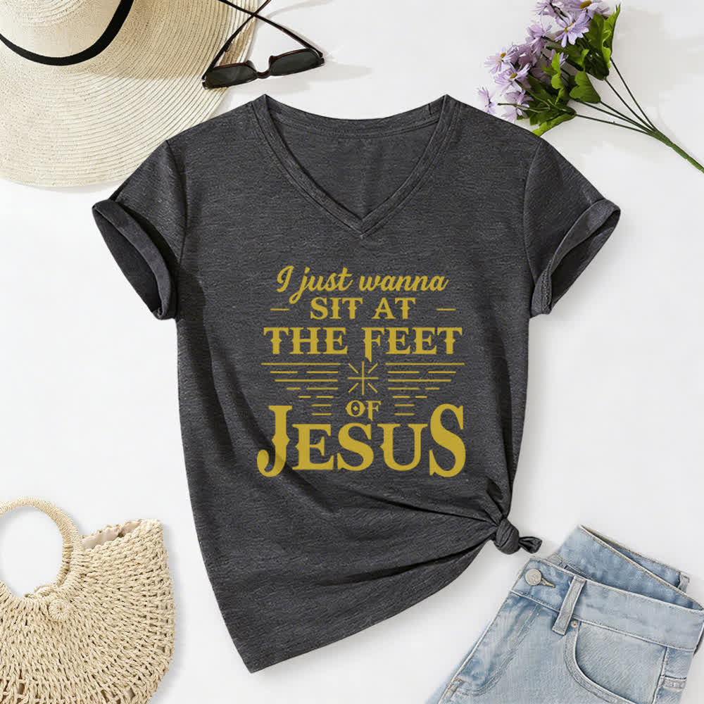 Christianartworkshop I Just Wanna Sit At The Feet of Jesus Print V-Neck T-shirt - Dark Grey - 2XL - image 6