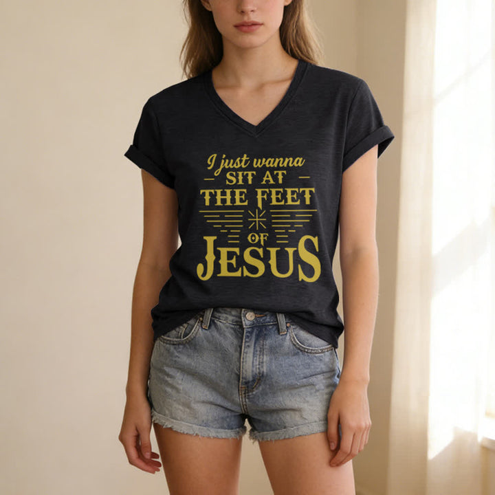 Christianartworkshop I Just Wanna Sit At The Feet of Jesus Print V-Neck T-shirt - image 3