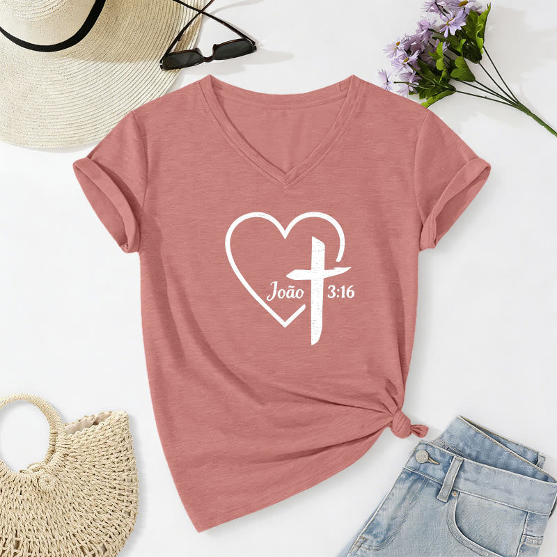Christianartworkshop Vintage Heart Cross João 3:16 Casual V-neck T-shirt - Light Pink - 2XL - image 0