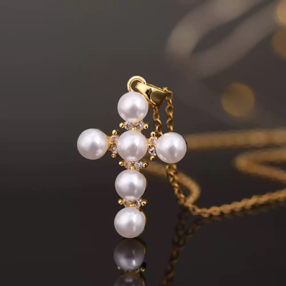 Christianartworkshop Lustrous Pearl Inlaid Diamond Cross Pendant Necklace: Emblem of Pure Heavenly Serenity - image 2