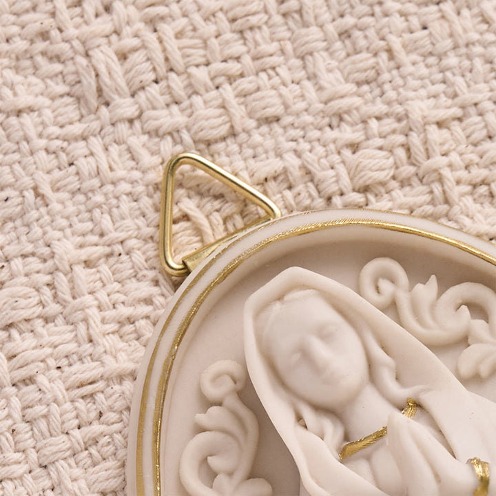 Christianartworkshop Rose Framed Praying Virgin Mary Wall Font: Token of Quiet Inner Peace - image 5