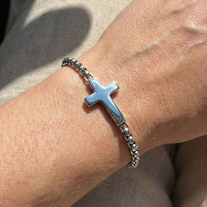 Christianartworkshop Sleek Polished Cross Chain Bracelet: Sign Of Abiding Heavenly Guardianship - Silver - image 0