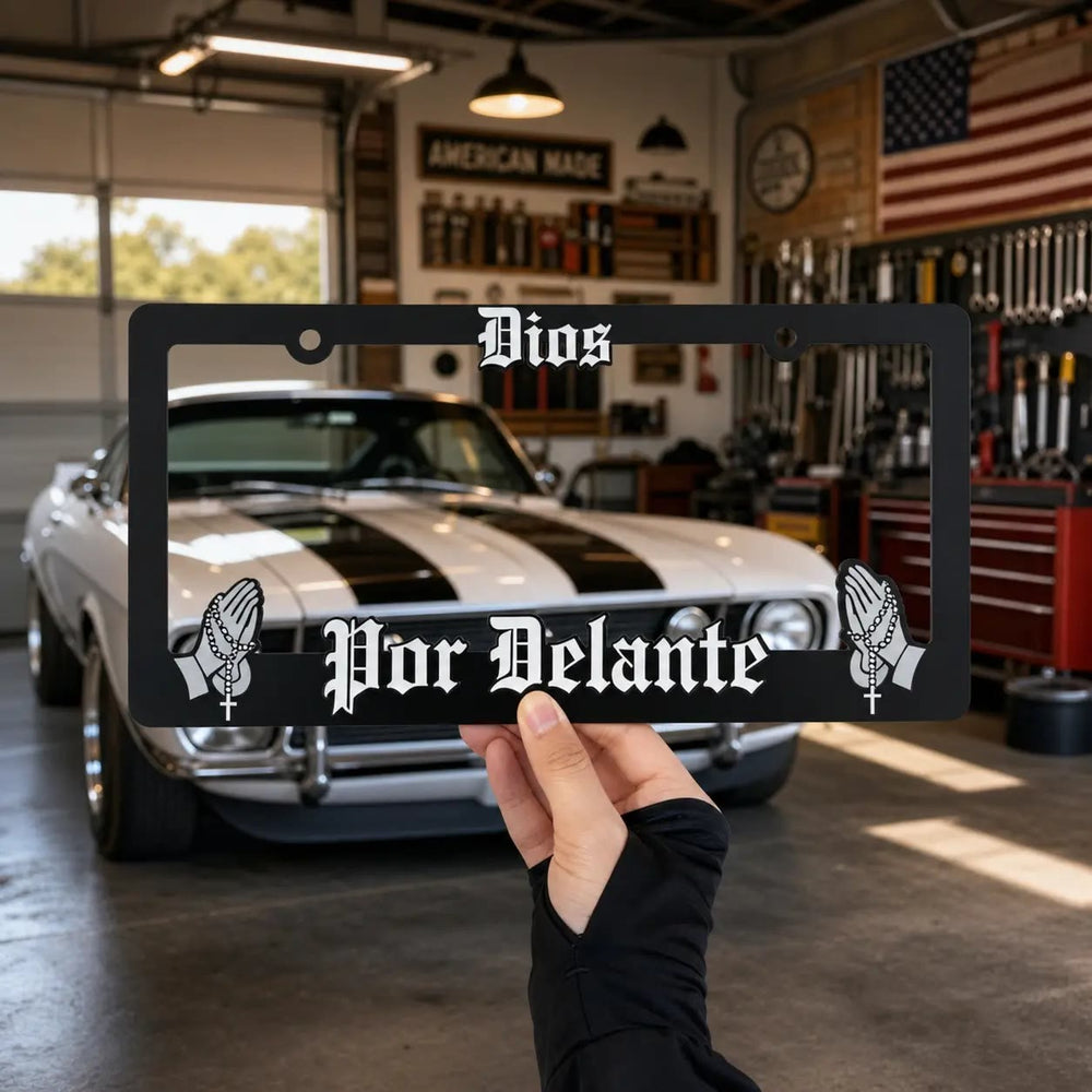 Christianartworkshop Dios Por Delante License Plate Frame with Praying Hands: Token Of Peaceful Daily Spiritual Serenity - image 1
