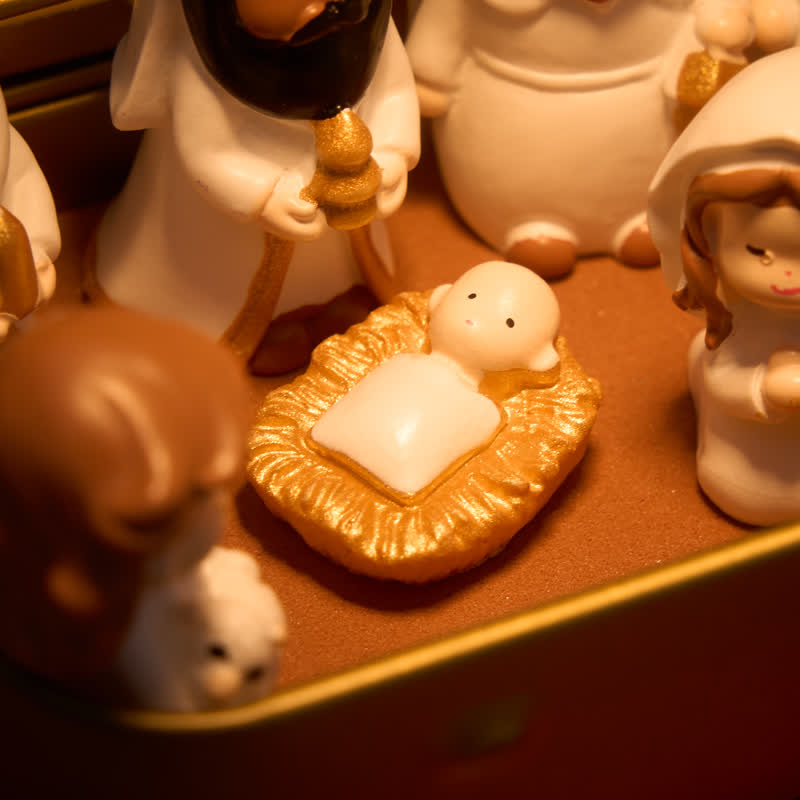 Christianartworkshop Portable Tin Box Nativity Resin Scene: Keepsake of Silent Holy Night - image 7