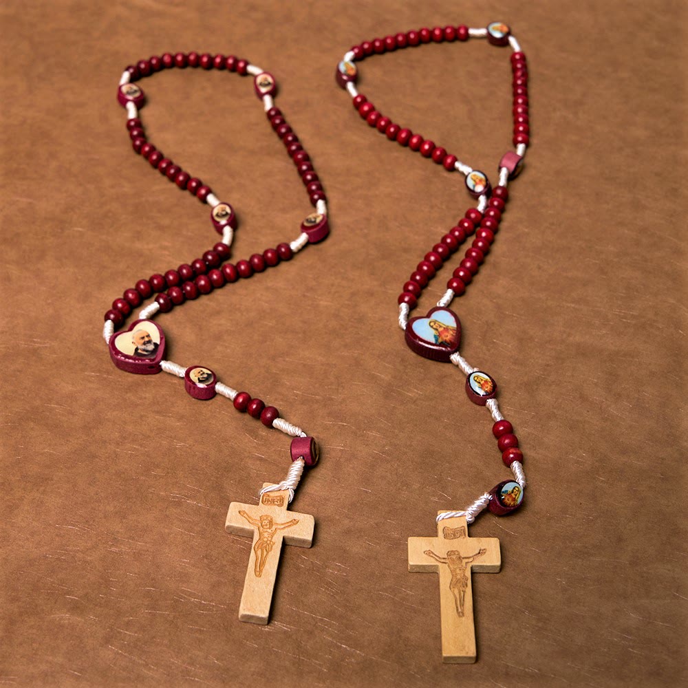 Christian Art Wine Red Wooden Beads Cross Virgin Mary Hand Held Rosary