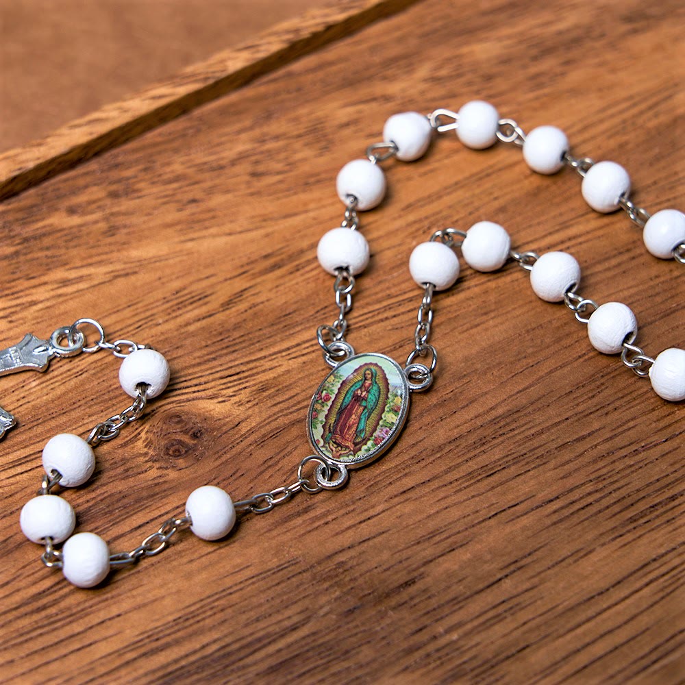 Christianartworkshop Our Lady of Guadalupe & Crucifix of 6 mm Round Multicolor Wood Alloy Chain Rosary