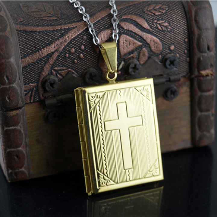 Christianartworkshop Practical Style Openable Bible Shape Pendant Necklace