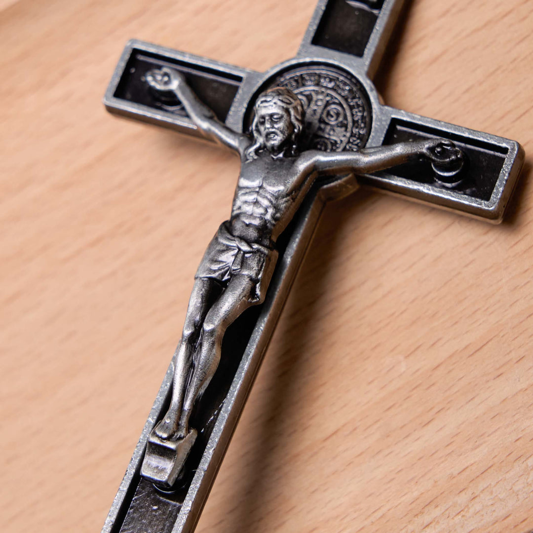 Christianartworkshop Classic Style Silver Bronze Alloy Crucifix Stereoscopic Desktop Ornaments